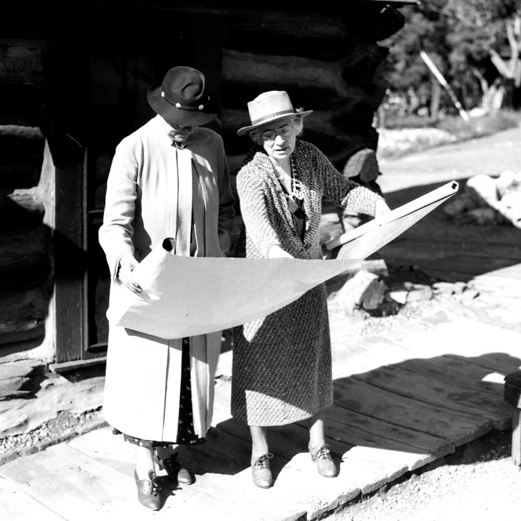 Mary Elizabeth Jane Colter (right).